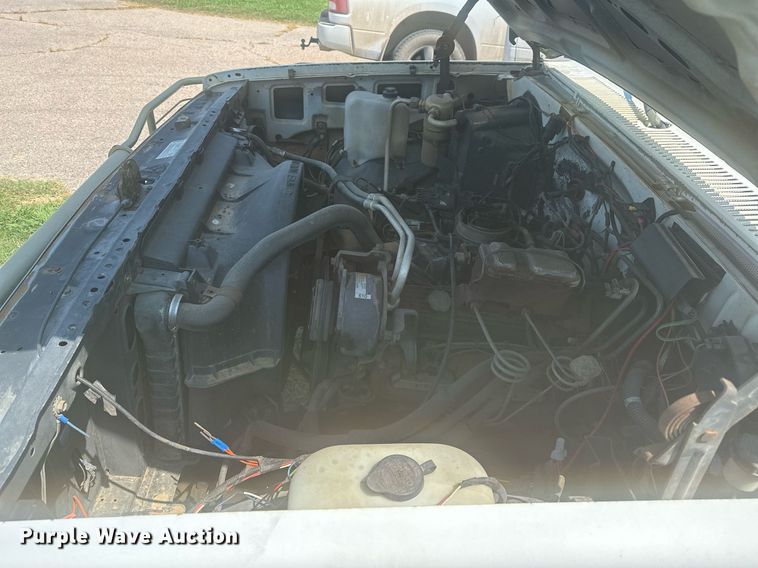 image for item OC9160 1989 Chevrolet R3500  rescue vehicle