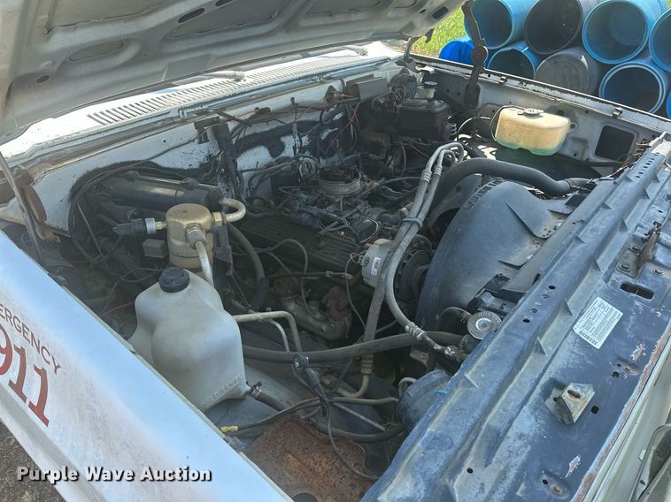 image for item OC9160 1989 Chevrolet R3500  rescue vehicle