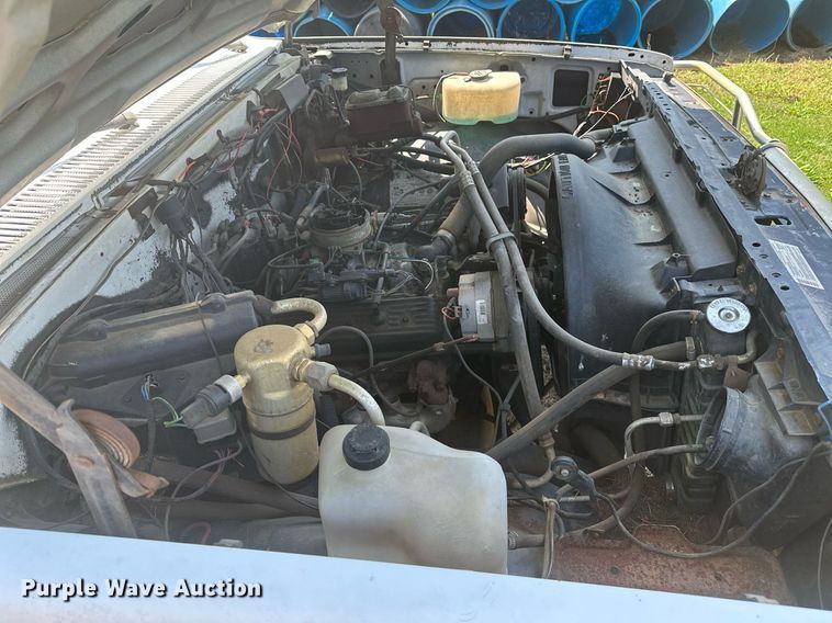 image for item OC9160 1989 Chevrolet R3500  rescue vehicle