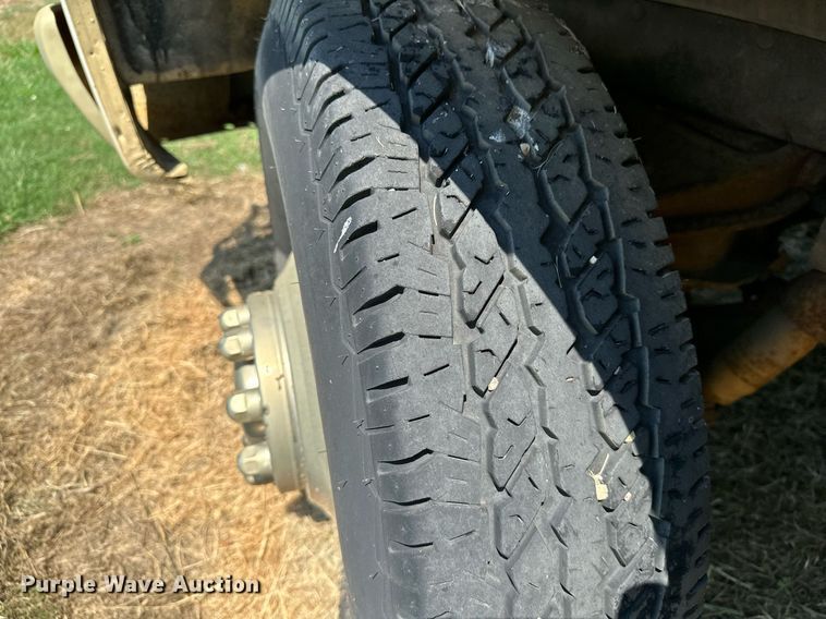 image for item OC9160 1989 Chevrolet R3500  rescue vehicle