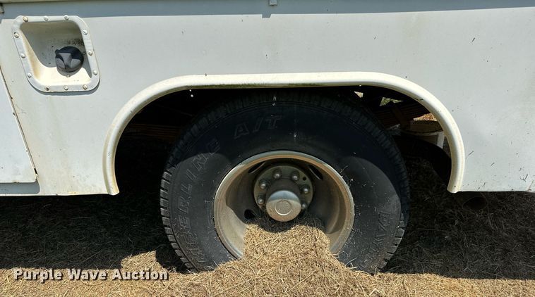 image for item OC9160 1989 Chevrolet R3500  rescue vehicle