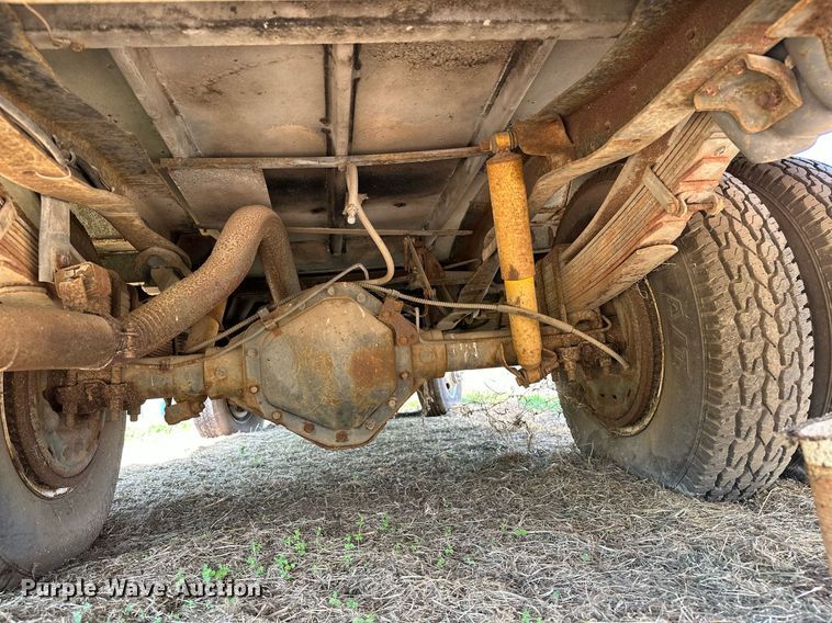 image for item OC9160 1989 Chevrolet R3500  rescue vehicle