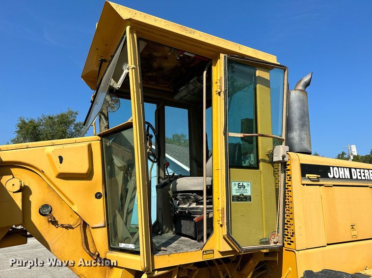 image for item OC9174 1988 John Deere 770BH  motor grader