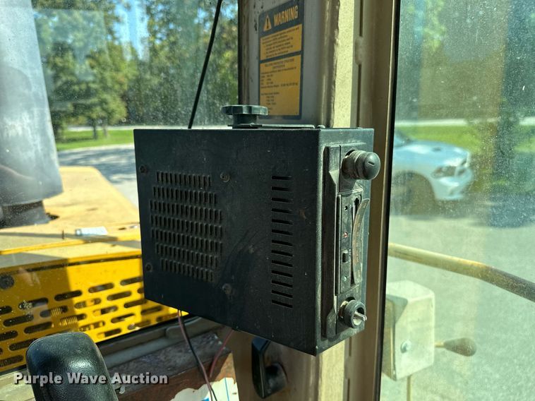 image for item OC9174 1988 John Deere 770BH  motor grader