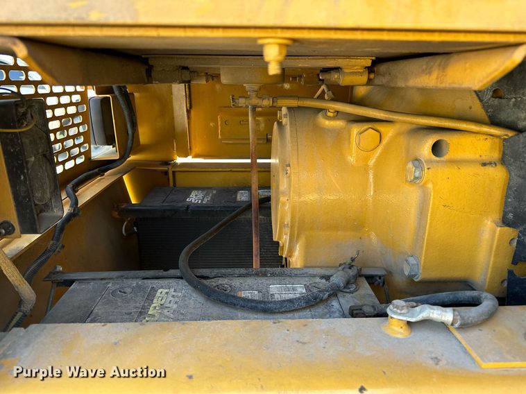 image for item OC9174 1988 John Deere 770BH  motor grader