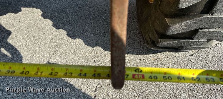 image for item OC9174 1988 John Deere 770BH  motor grader