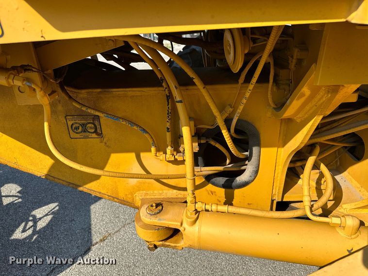 image for item OC9174 1988 John Deere 770BH  motor grader