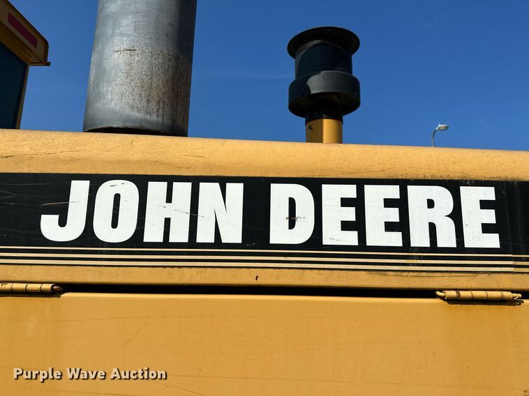 image for item OC9174 1988 John Deere 770BH  motor grader