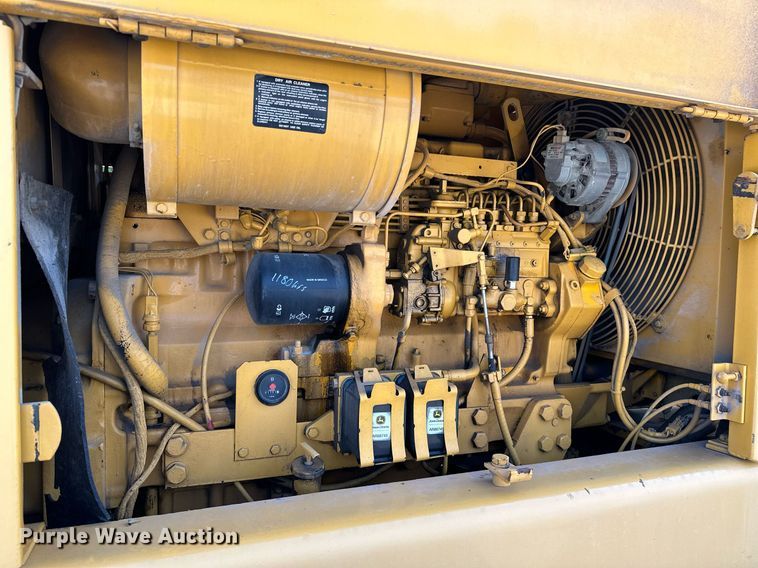 image for item OC9174 1988 John Deere 770BH  motor grader