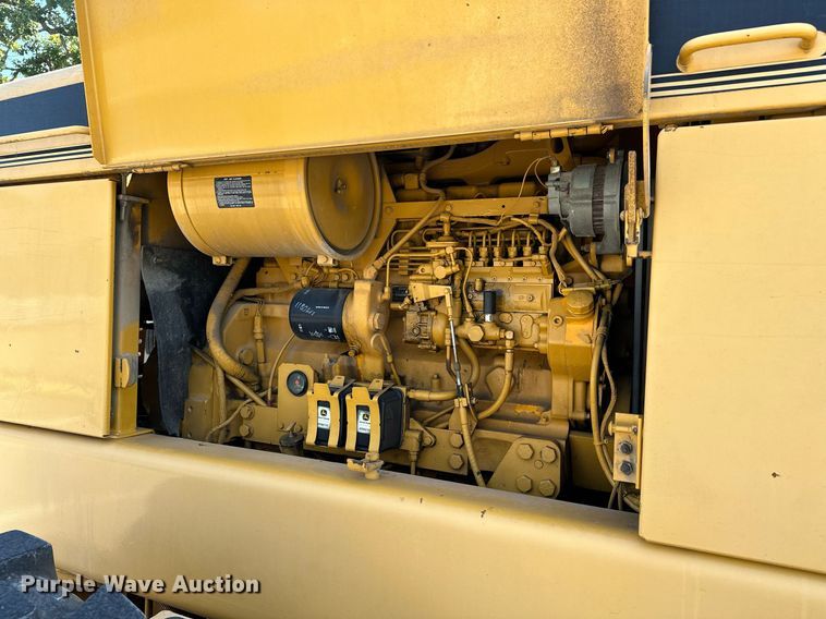 image for item OC9174 1988 John Deere 770BH  motor grader