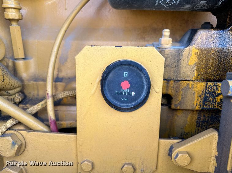 image for item OC9174 1988 John Deere 770BH  motor grader