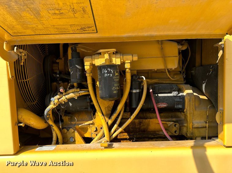 image for item OC9174 1988 John Deere 770BH  motor grader