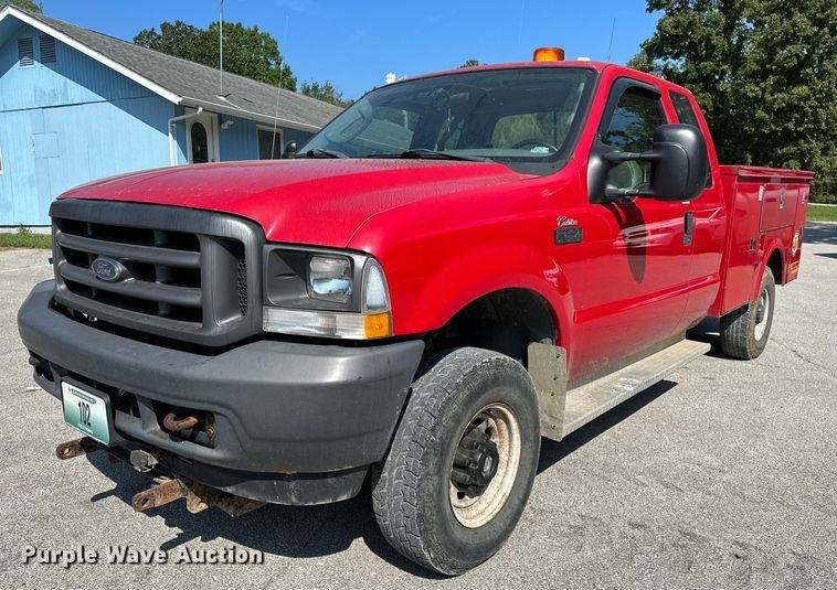 image for item OC9176 2004 Ford F250  Super Duty XL  SuperCab utility bed pickup truck