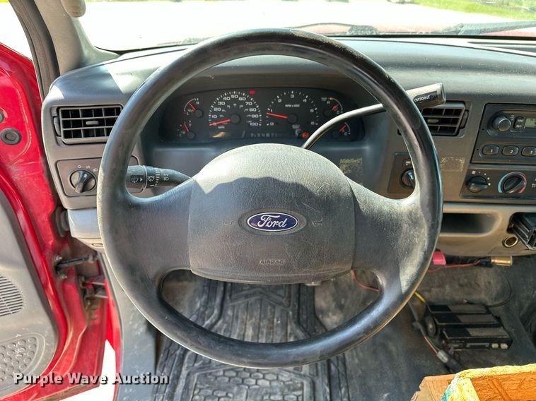 image for item OC9176 2004 Ford F250  Super Duty XL  SuperCab utility bed pickup truck