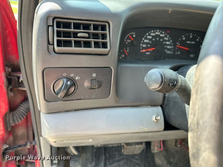 image for item OC9176 2004 Ford F250  Super Duty XL  SuperCab utility bed pickup truck