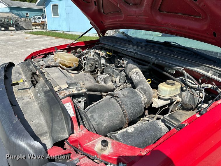 image for item OC9176 2004 Ford F250  Super Duty XL  SuperCab utility bed pickup truck