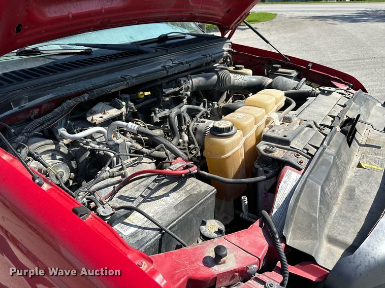 image for item OC9176 2004 Ford F250  Super Duty XL  SuperCab utility bed pickup truck