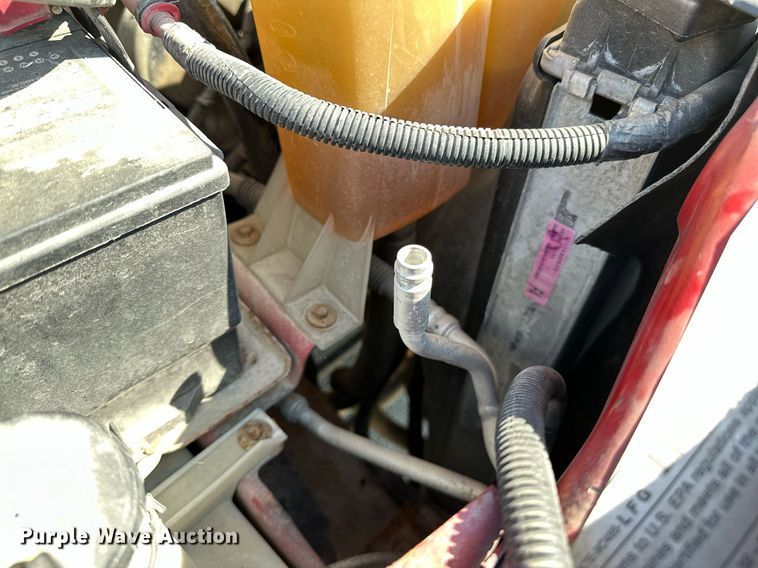 image for item OC9176 2004 Ford F250  Super Duty XL  SuperCab utility bed pickup truck