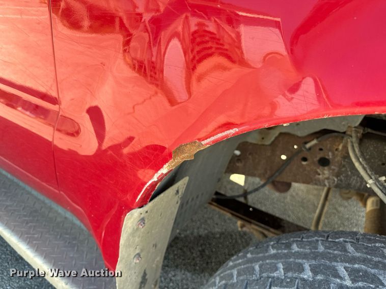 image for item OC9176 2004 Ford F250  Super Duty XL  SuperCab utility bed pickup truck