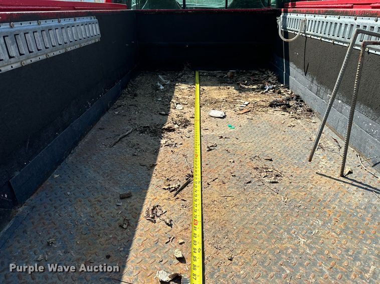 image for item OC9176 2004 Ford F250  Super Duty XL  SuperCab utility bed pickup truck