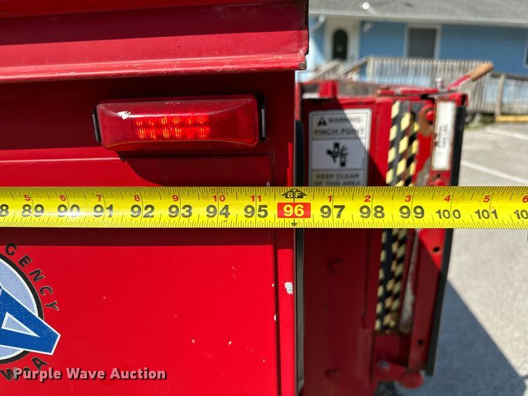 image for item OC9176 2004 Ford F250  Super Duty XL  SuperCab utility bed pickup truck