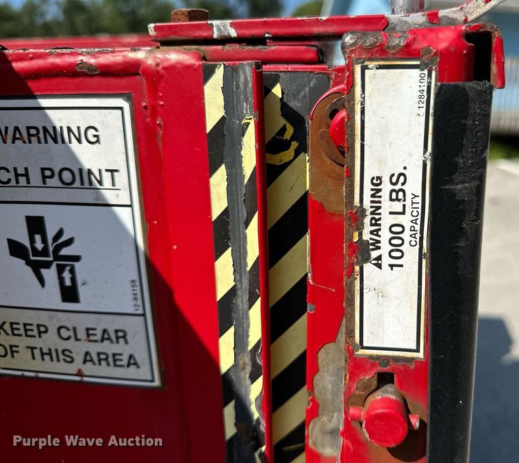 image for item OC9176 2004 Ford F250  Super Duty XL  SuperCab utility bed pickup truck