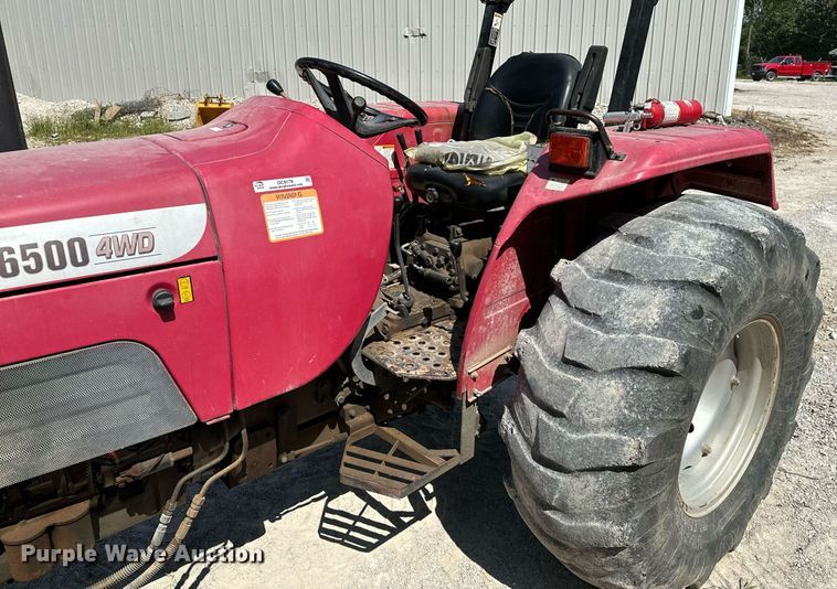 image for item OC9178 2004 Mahindra 6500  MFWD tractor