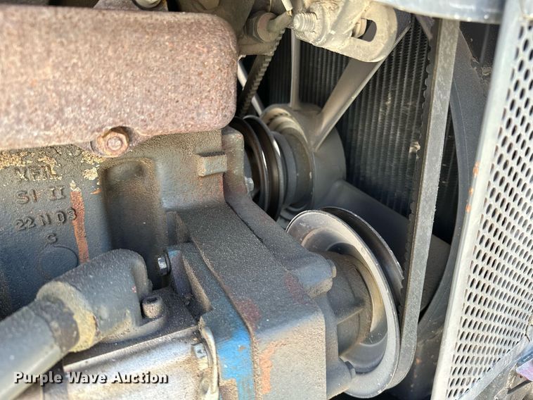 image for item OC9178 2004 Mahindra 6500  MFWD tractor