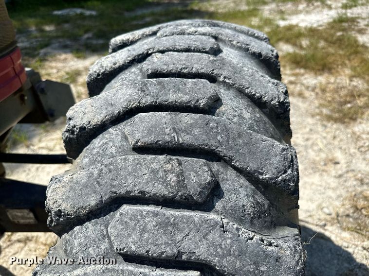 image for item OC9178 2004 Mahindra 6500  MFWD tractor