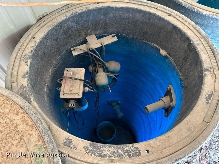 image for item OC9181 (7) Myers 24393D sewer grinder pits