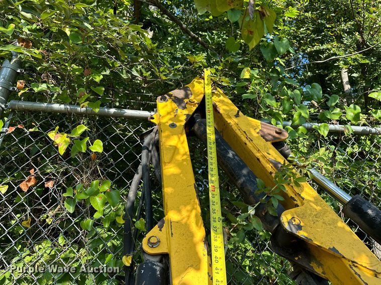 image for item OC9182 2007 Orsi River HD154S  side boom flail mower