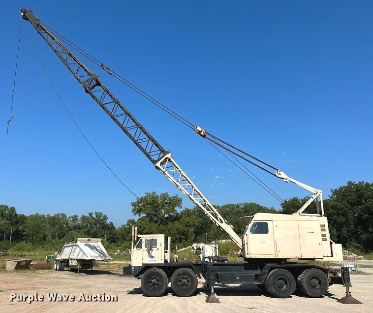 image for item OC9190 Link-Belt  HC-108B crane