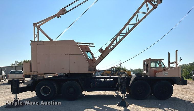 image for item OC9190 Link-Belt  HC-108B crane