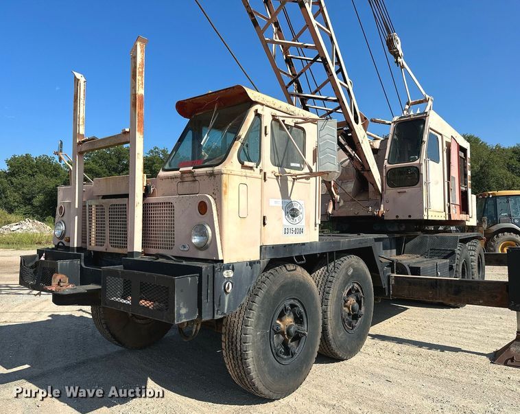 image for item OC9190 Link-Belt  HC-108B crane