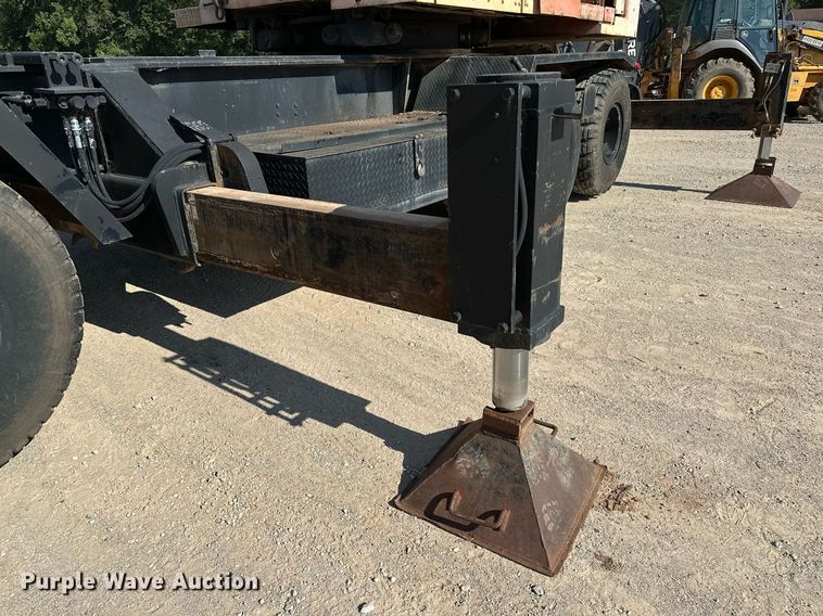 image for item OC9190 Link-Belt  HC-108B crane