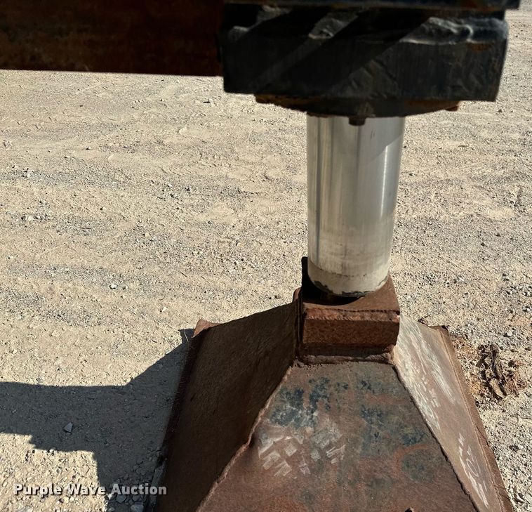 image for item OC9190 Link-Belt  HC-108B crane