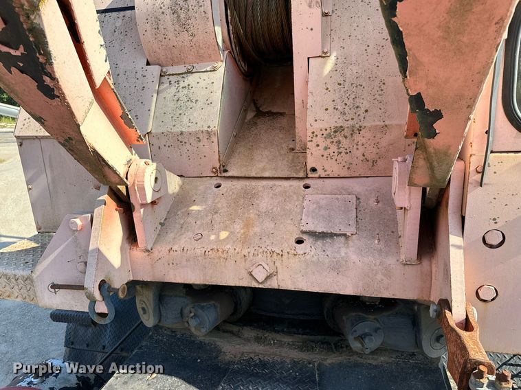 image for item OC9190 Link-Belt  HC-108B crane