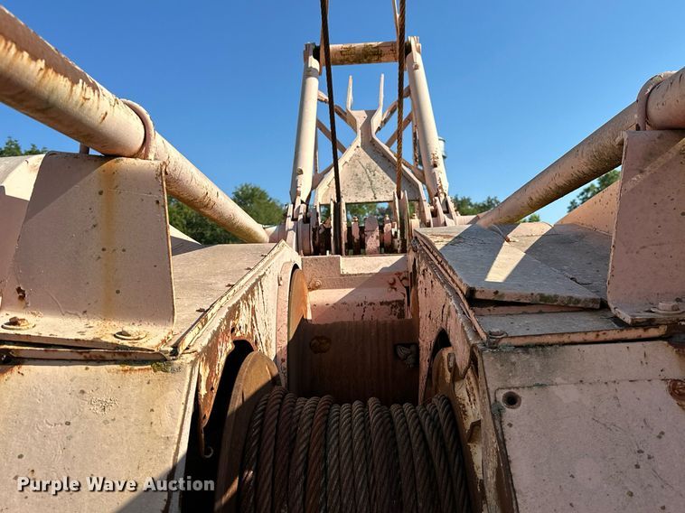 image for item OC9190 Link-Belt  HC-108B crane