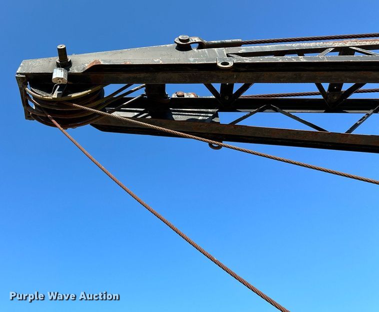 image for item OC9190 Link-Belt  HC-108B crane