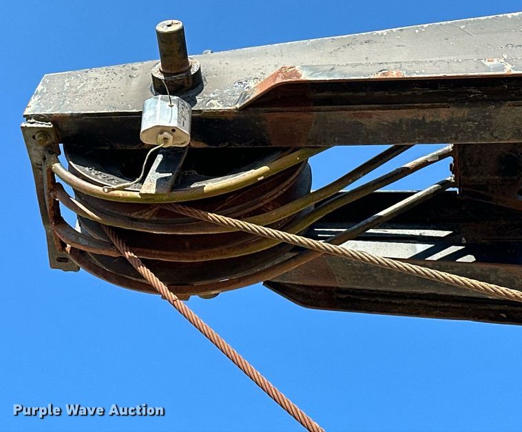 image for item OC9190 Link-Belt  HC-108B crane