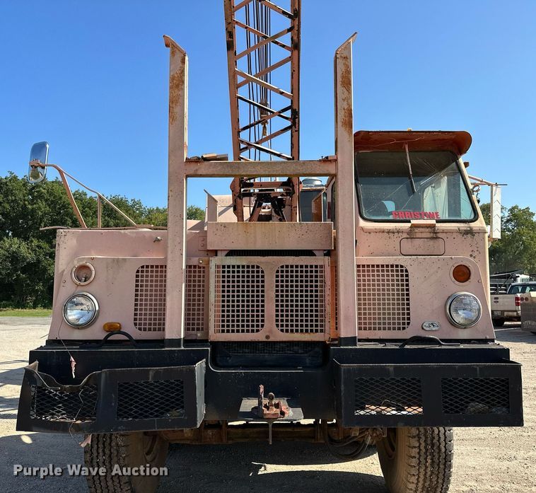 image for item OC9190 Link-Belt  HC-108B crane