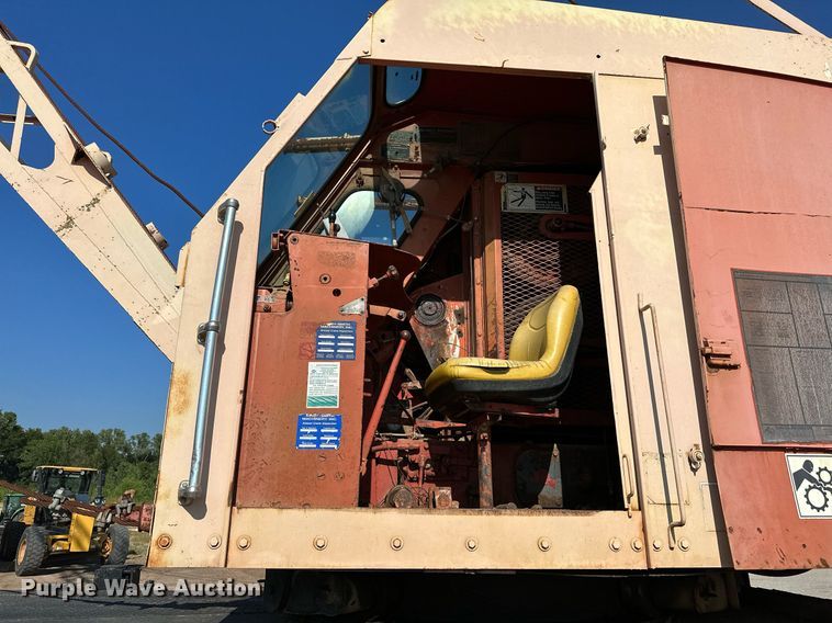 image for item OC9190 Link-Belt  HC-108B crane