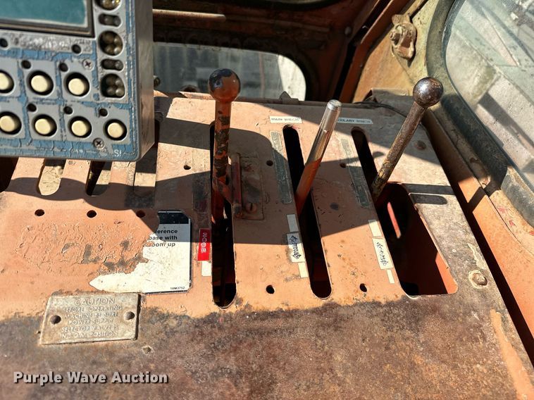 image for item OC9190 Link-Belt  HC-108B crane