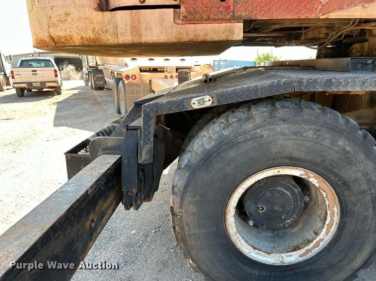 image for item OC9190 Link-Belt  HC-108B crane