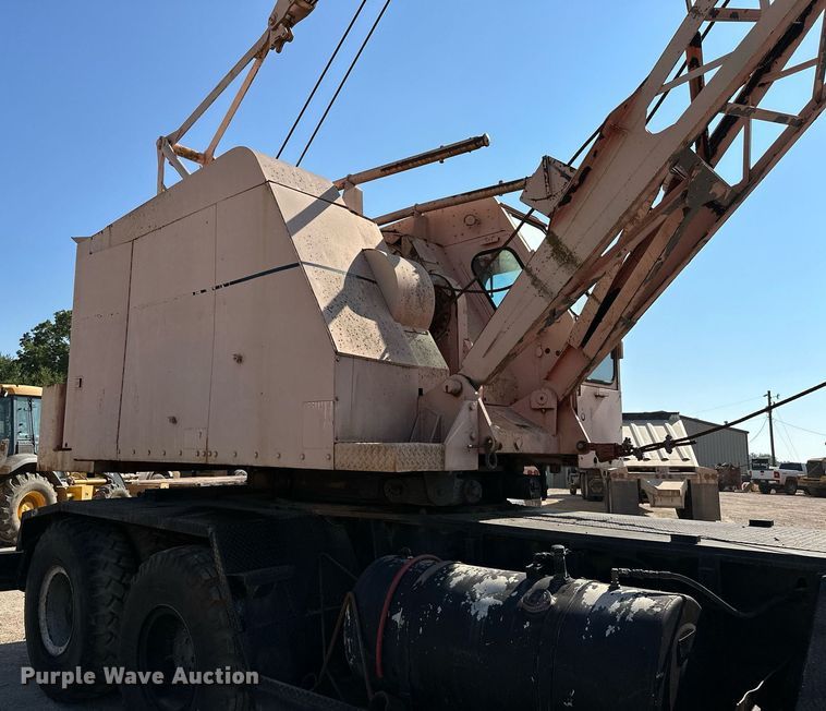 image for item OC9190 Link-Belt  HC-108B crane