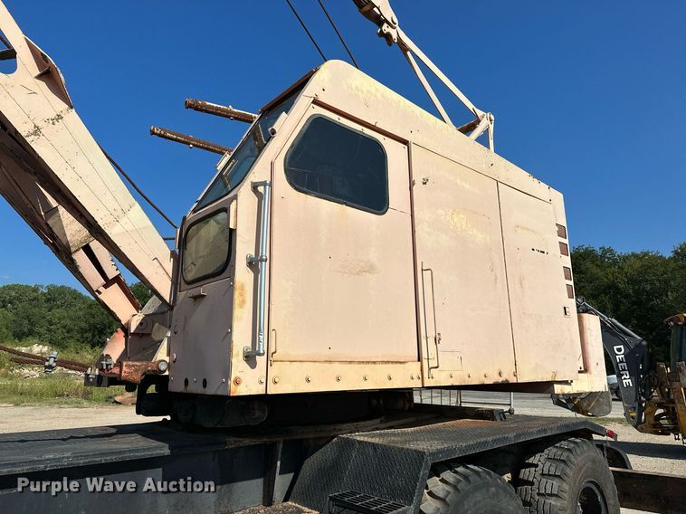 image for item OC9190 Link-Belt  HC-108B crane