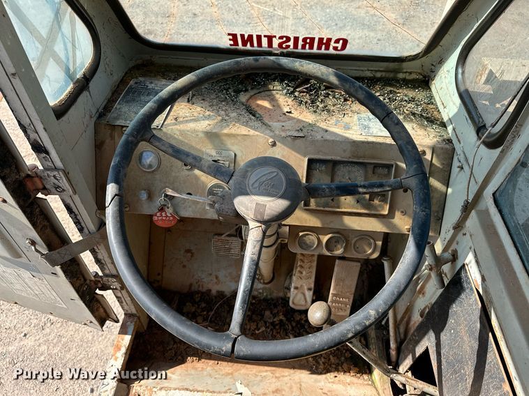 image for item OC9190 Link-Belt  HC-108B crane