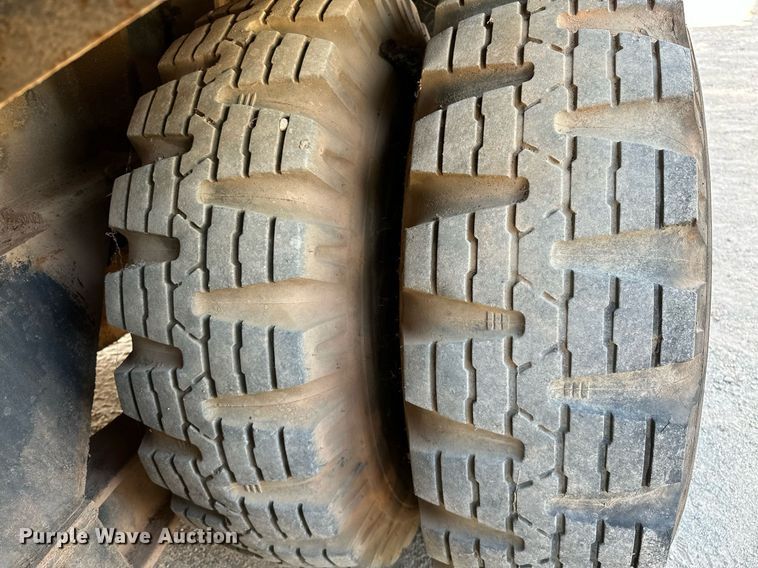 image for item OC9190 Link-Belt  HC-108B crane