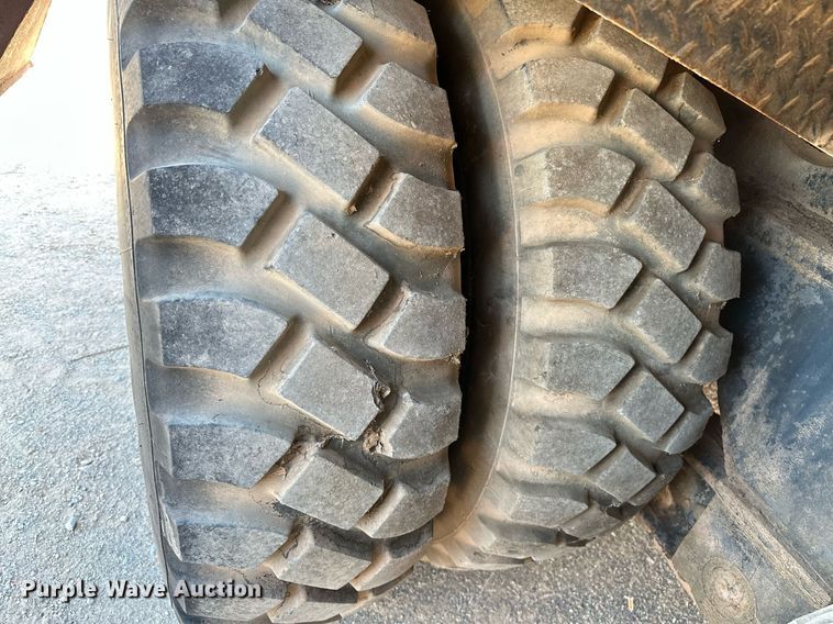 image for item OC9190 Link-Belt  HC-108B crane