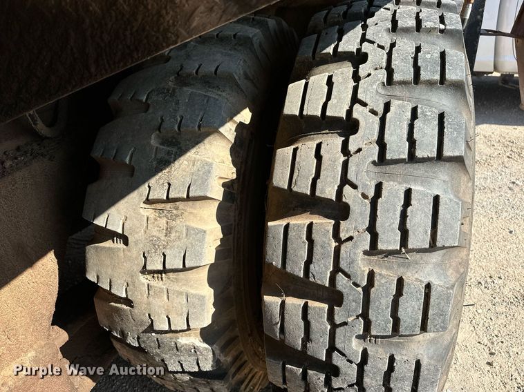 image for item OC9190 Link-Belt  HC-108B crane